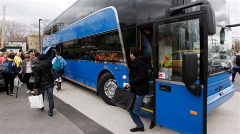 megabus montreal to toronto airport.